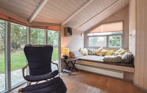 Televisio, takka, DVD-soitin