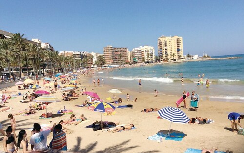 Stunning apartment in Torrevieja with WiFi