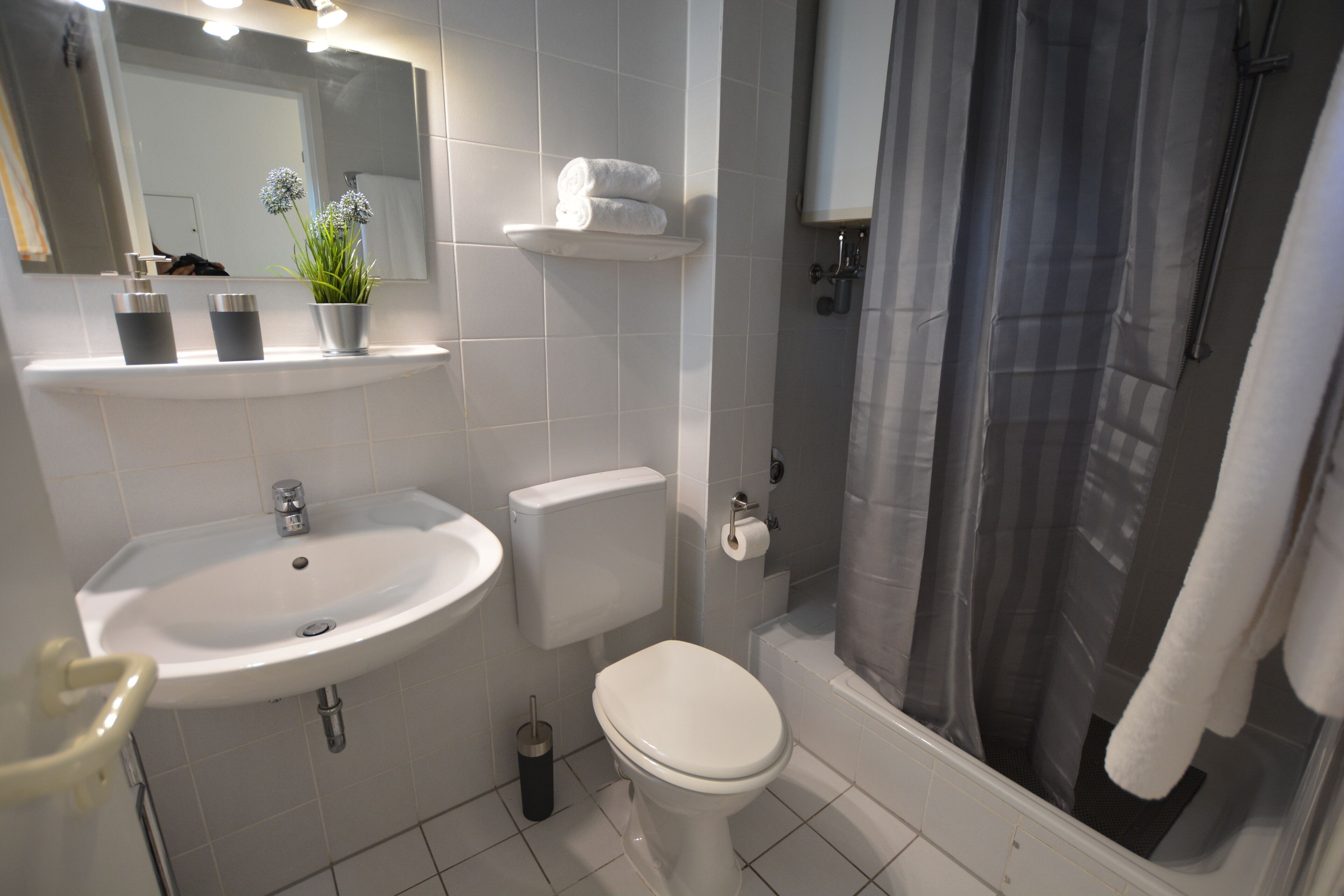 Modern 1-room apartment in the spa area - balcony, Wi-Fi, TV, near the city center