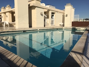Piscine sur le toit