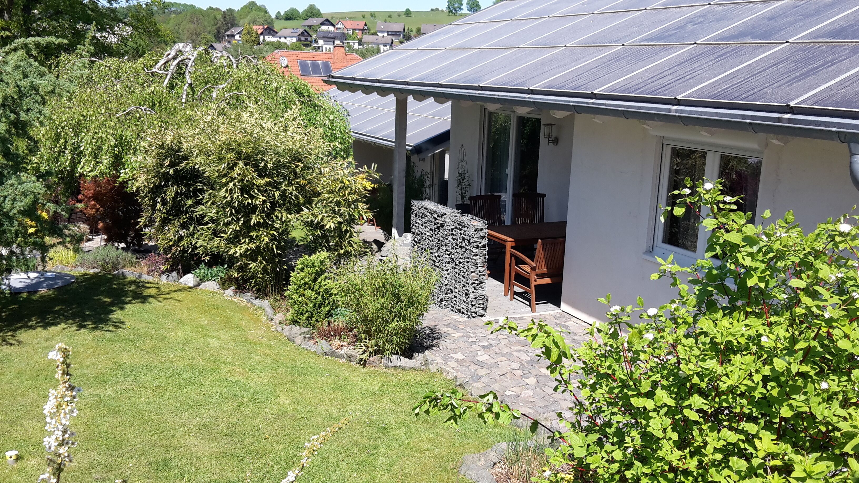 beautiful property with 2 cottages, sauna, forest edge, quiet location
