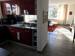 Réfrigérateur, four, plaque de cuisson, lave-vaisselle