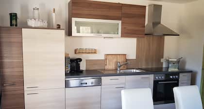 Appartement "Am alten Skihang" au rez-de-chaussĂ©e, ensoleillĂ©, endroit calme, 80mÂČ