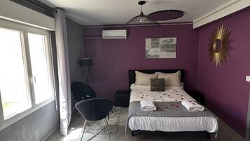 1 chambre, fer et planche Ă repasser, Wi-Fi, draps fournis