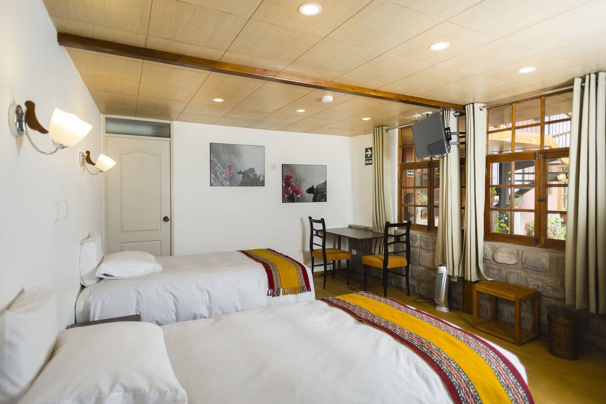 Twin Room | In-room safe, WiFi (free)