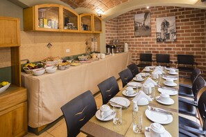 Free daily buffet breakfast  - MOAF Cusco Boutique Hotel (Cusco)