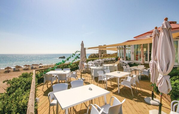 Outdoor dining - Gorgeous apartment in Casares Costa (Casares Costa)
