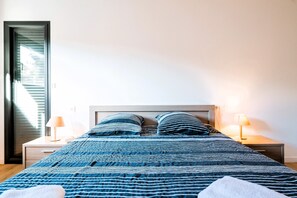 4 chambres, bureau, fer et planche Ă repasser, Wi-Fi