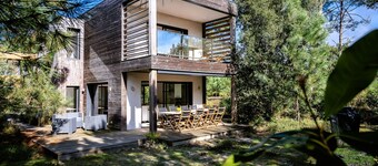 Luxury villa of 120m2 on the edge of the forest at 1km from the ocean  