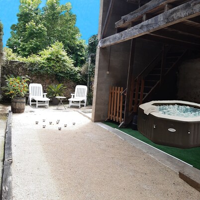 Maison ds Village typical Sud-Ouest: Well-being, Relaxation Leisure for 2 to 8 pers.