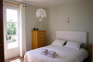 5 bedrooms, iron/ironing board, travel crib, free WiFi