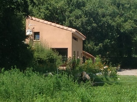 Property grounds. Duplex of 40 m2 near a river