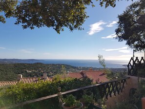 Property grounds - Apartment sea view- PROMOTION 89 € / night from 27 July to 03 August (Cavalaire-sur-Mer)