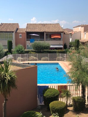 Outdoor pool - Spacious and pleasant T3 with pool near beach, port, leisure island  (Agde)