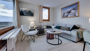 Unclassified image, 4 of 11, button - Tignes Val Claret: 2-Room Apt, Sleeps 4, Renovated & Near Slopes (Tignes)