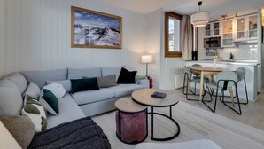 Unclassified image, 2 of 11, button - Tignes Val Claret: 2-Room Apt, Sleeps 4, Renovated & Near Slopes (Tignes)