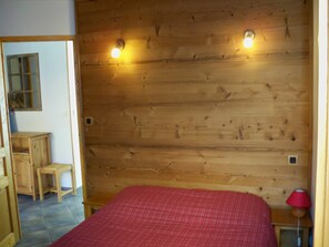 3 Schlafzimmer, Bügeleisen/Bügelbrett, Reisekinderbett, kostenloses WLAN