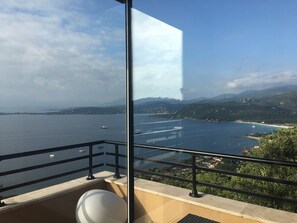 Property grounds - Villa VERGHIA- 6 bedrooms, sea view, swimming pool (Coti-Chiavari)