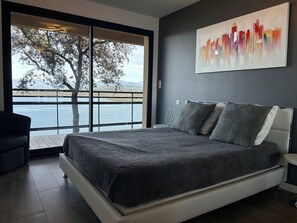 6 bedrooms, in-room safe, iron/ironing board, free WiFi - Villa VERGHIA- 6 bedrooms, sea view, swimming pool (Coti-Chiavari)