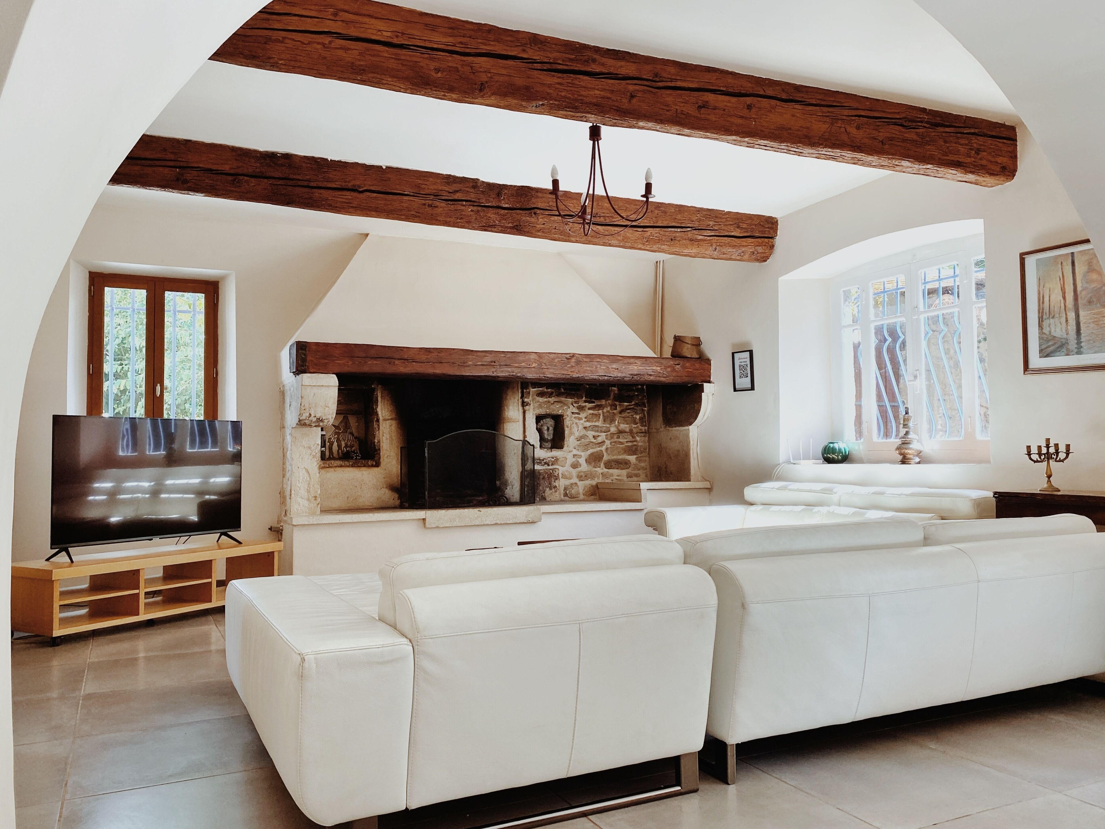 TV, fireplace, table tennis