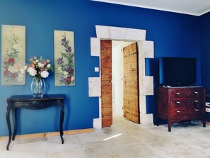 Interior - Authentic 18th century farmhouse (Marguerittes)