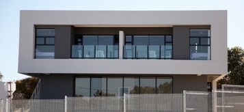 Fachada de la propiedad
