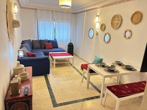 Smart TV, DVD player, books