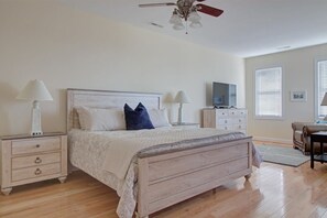 3 soverom, strykejern/-brett, reiseseng for barn og wi-fi