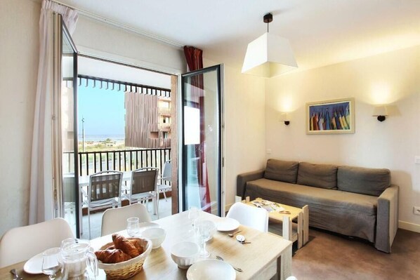 TV - Residence Odalys Terra Gaia - 4 Rooms 6/7 People (SETE)