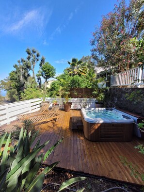 Terrace/patio - Heated pool and spa, sea view, Kaz Hibiscus (saint leu)
