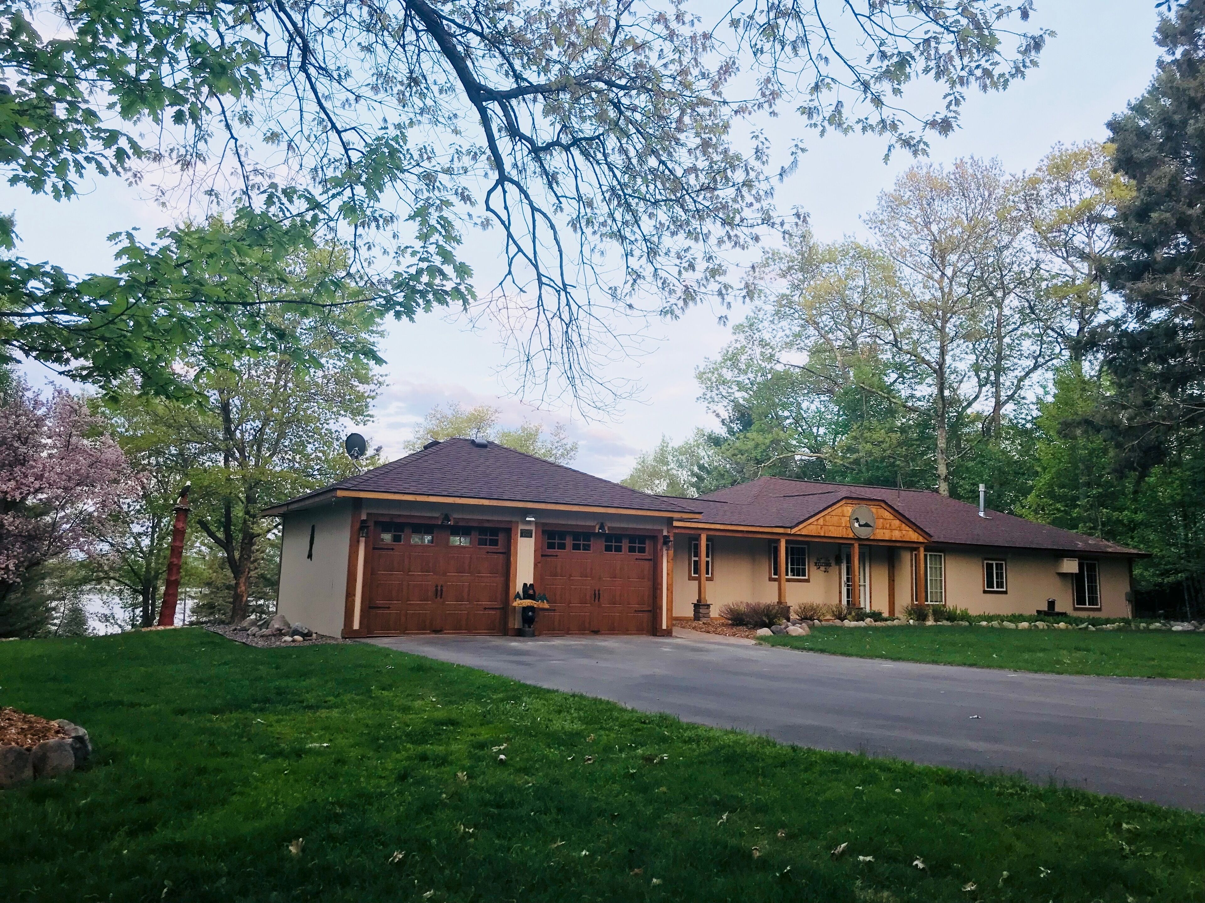 A Northern MN getaway on beautiful Thunder Lake and area!