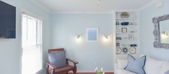 Heel House Apartment-Walk to UNC stadiums!