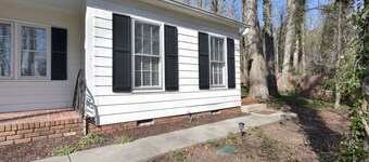 Heel House Apartment-Walk to UNC stadiums!