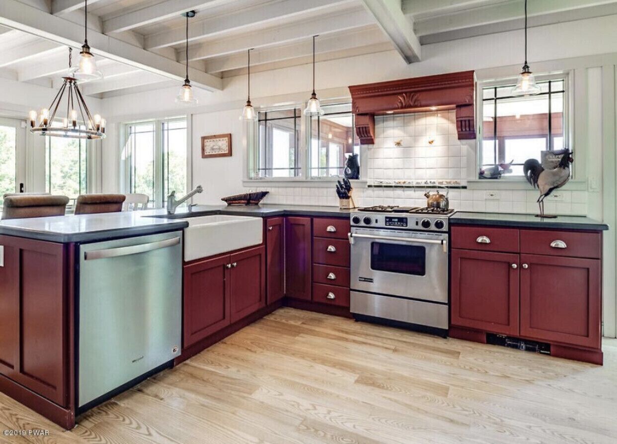 Magnificent 44+ Acre Country Estate