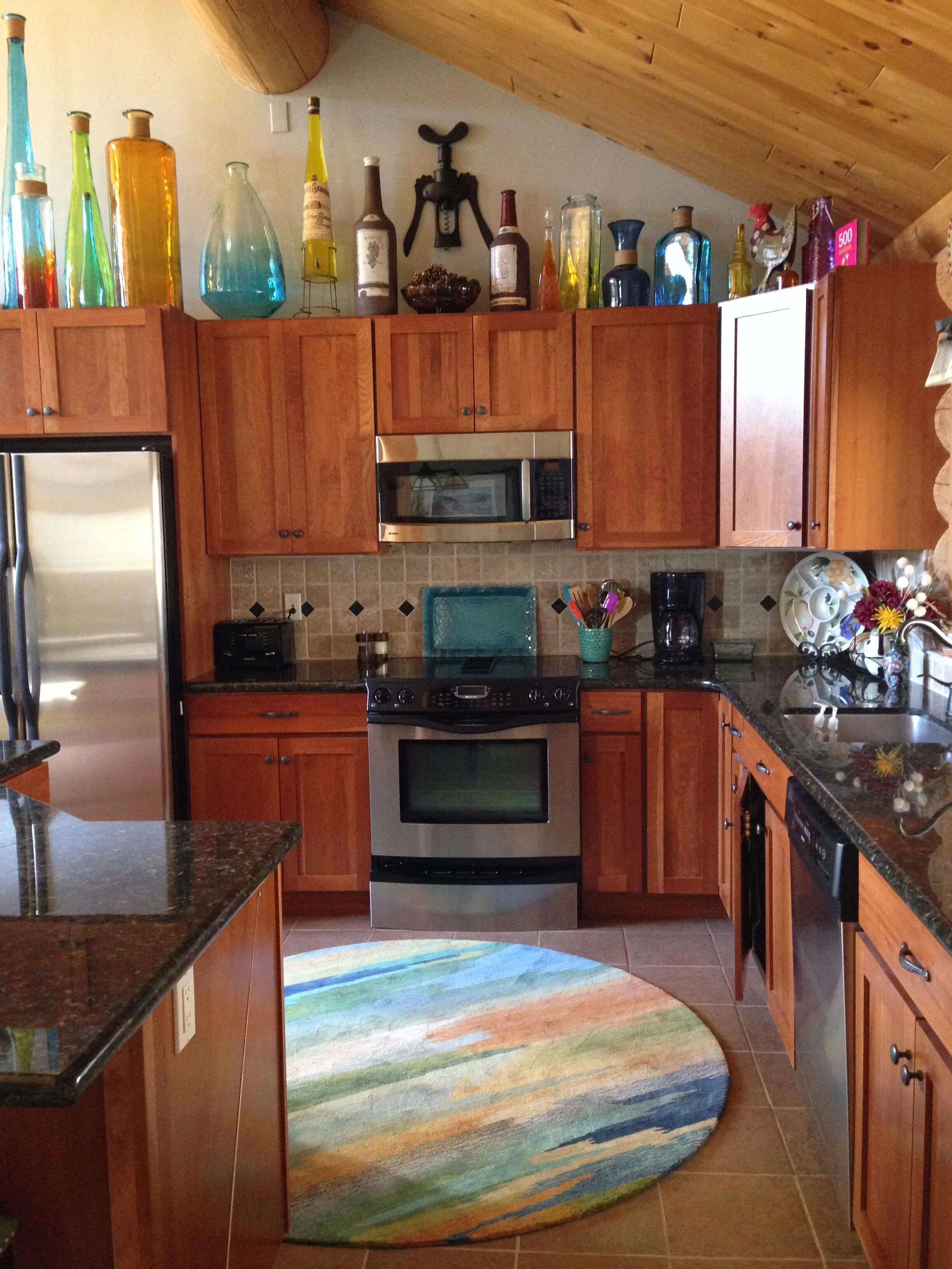 Luxury log home with style-serene mountain living at it's finest!