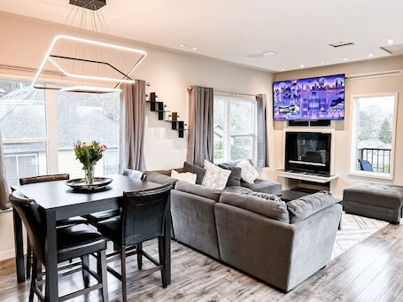 Smart TV, fireplace, stereo. Modern South Portland Luxury Condo Offering City & Mountain Views