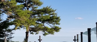 4 Bed (Sleeps 8) persons Vacation Rental with cottage, private dock and beach.