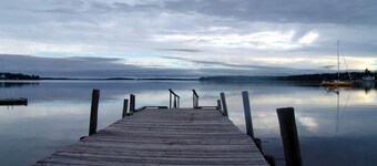 Appartement en location de vacances de 3 chambres à Chester Basin avec ponton privé et plage.