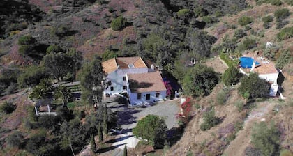 Stunning private estate in the hills above Malaga