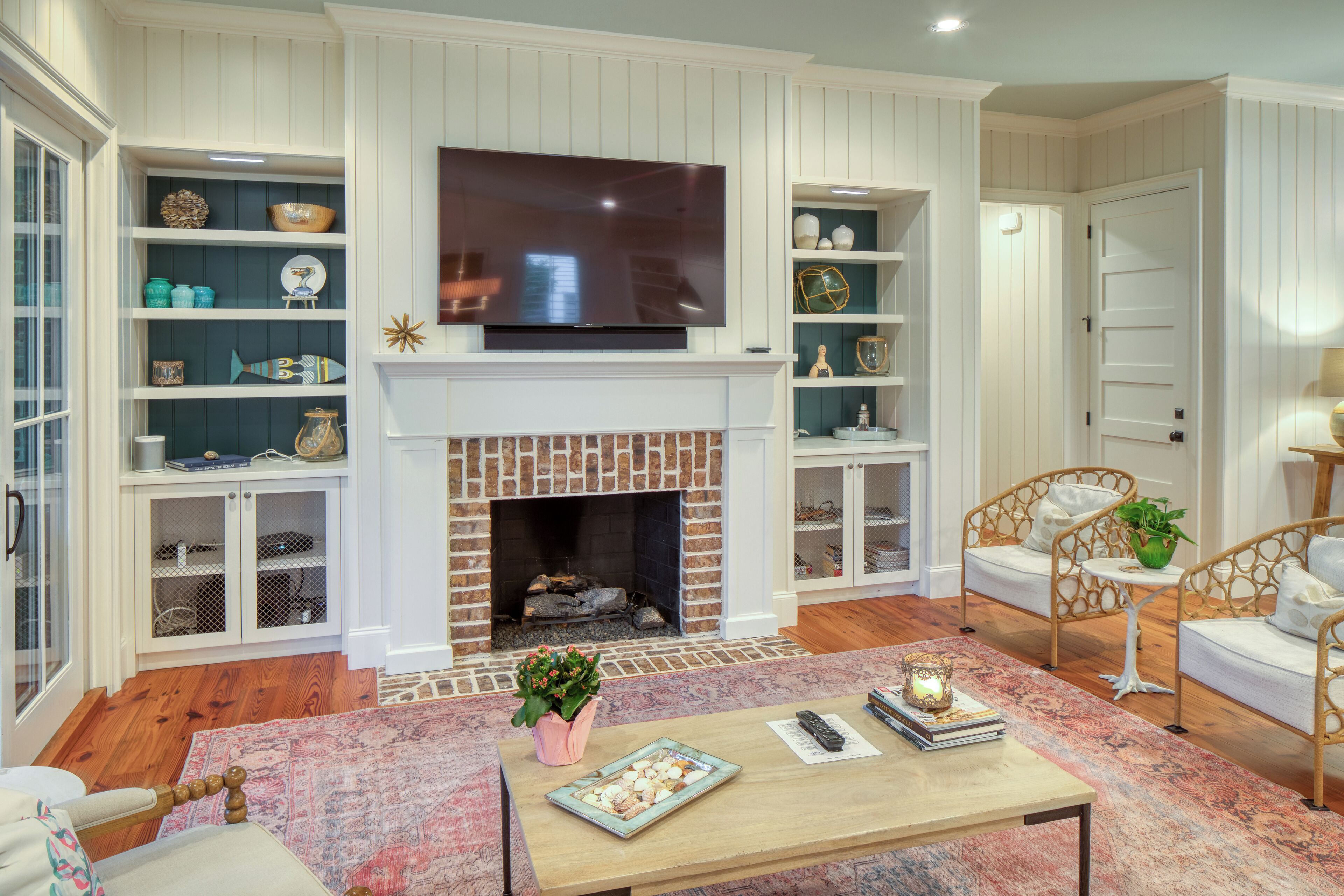  Access to Pools & Fitness Centers! - 3 KING Bedrooms-Newly Renovated!