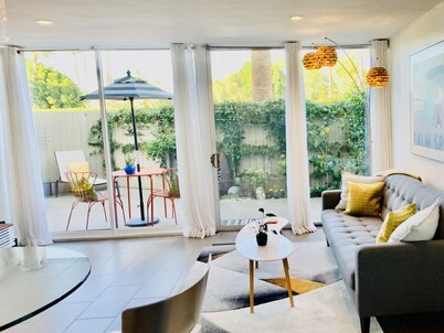 Twin Palms Ocotillo Lodge - Mid-Century Modern w/Views of Mt. San Jacinto