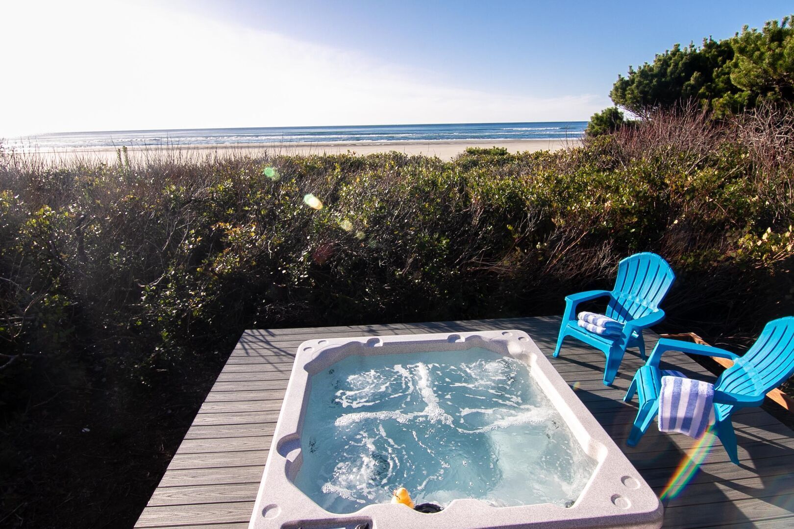 Ocean Front Log Home on a Sandy Beach, Private! Dog Friendly!
