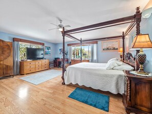 3 makuuhuonetta, työpöytä, Wi-Fi, vuodevaatteet