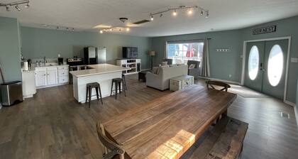 The Nest - Located in the Heart of Nashville Indiana!