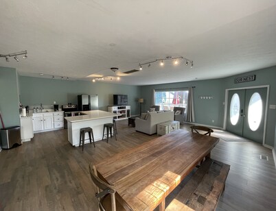 The Nest - Located in the Heart of Nashville Indiana!