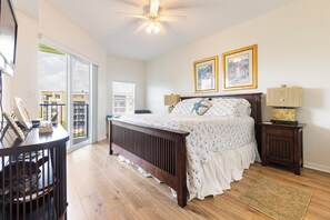 3 bedrooms, iron/ironing board, free WiFi, bed sheets - Relax near the pond in this gorgeous condo. Ow15-504 (New Smyrna Beach)