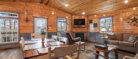 Smart TV, fireplace, DVD player