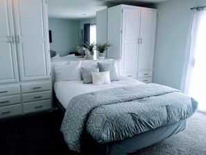 1 bedroom, iron/ironing board, WiFi, bed sheets