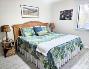 2 habitaciones, escritorio, tabla de planchar con plancha y wifi gratis 