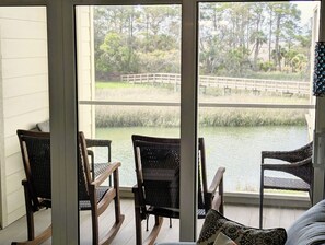 Interior - Includes Resort access & golf cart. See reviews. Cool rates/fun. Pet considered. (Fripp Island)
